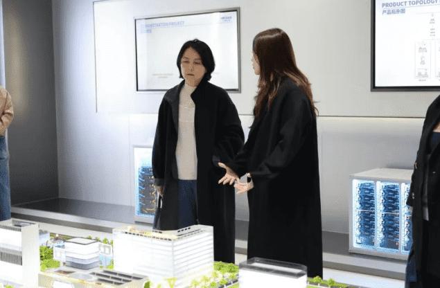 The leaders of the Hefei Federation of Industry and Commerce visited Hanxing Smart Energy for research and guidance